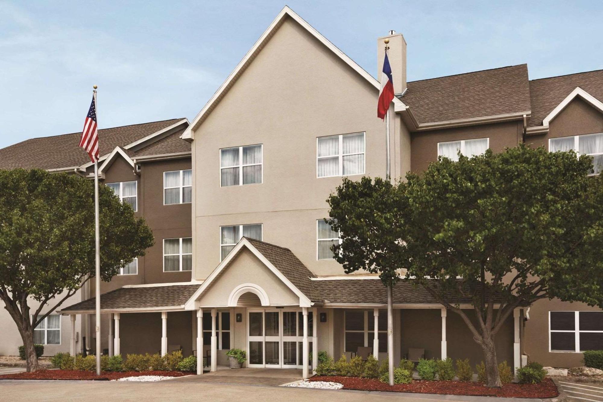 Country Inn & Suites By Radisson, Lewisville, Tx Εξωτερικό φωτογραφία